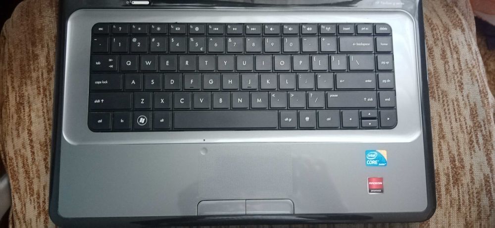 Продавам лап топ HP..g60