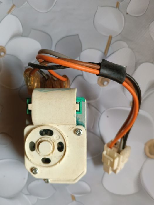 Продам реле холодильника