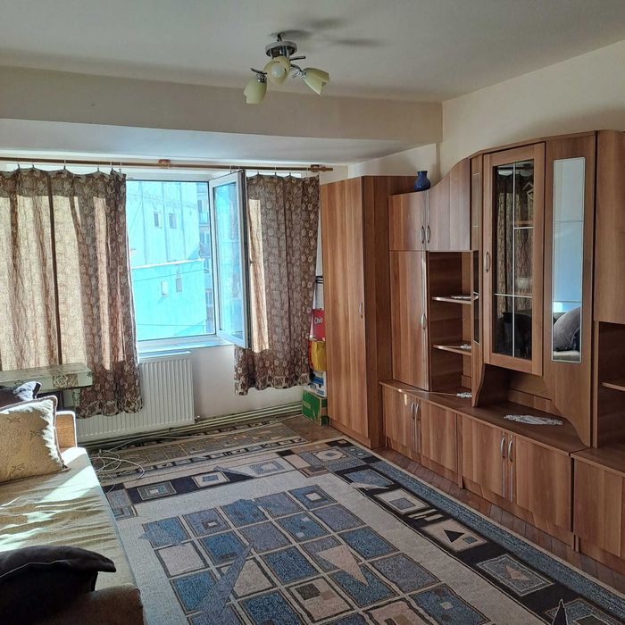 Inchiriez apartament in statiunea Covasna