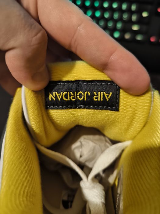 Nike Air Jordan 4 Vivid Sulfur 43