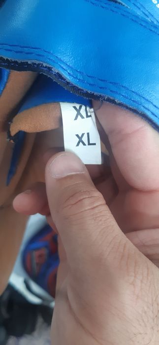 Боксерские перчатки