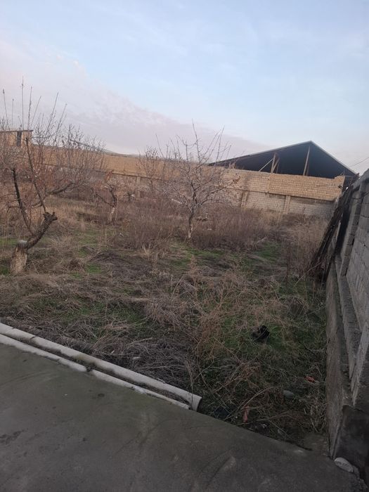 Ер сотилади Шердор туйхонасини ёнидан кирганда