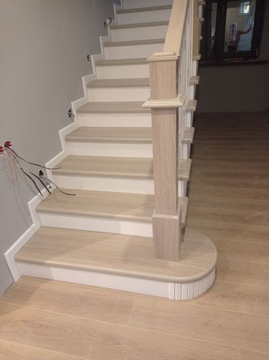 Zina poyalar lestnvitsa