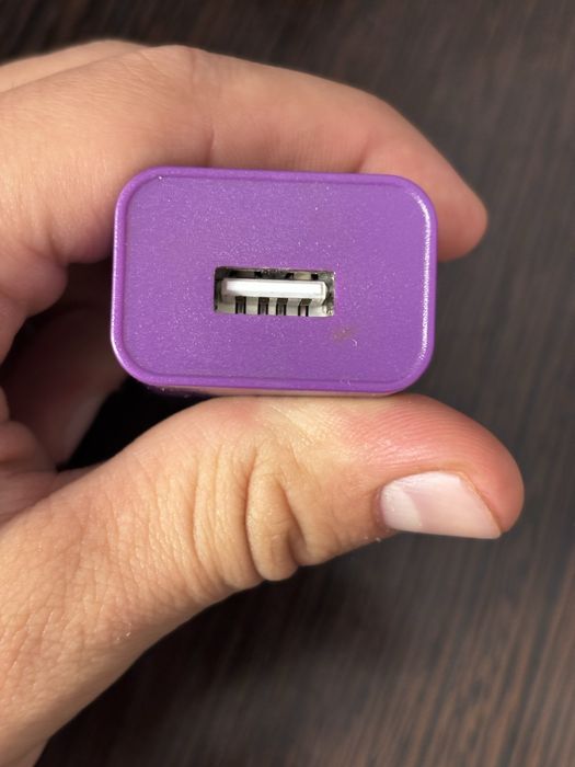 Зарядное устройство USB (5V / 1A) — компактный сетевой адаптер