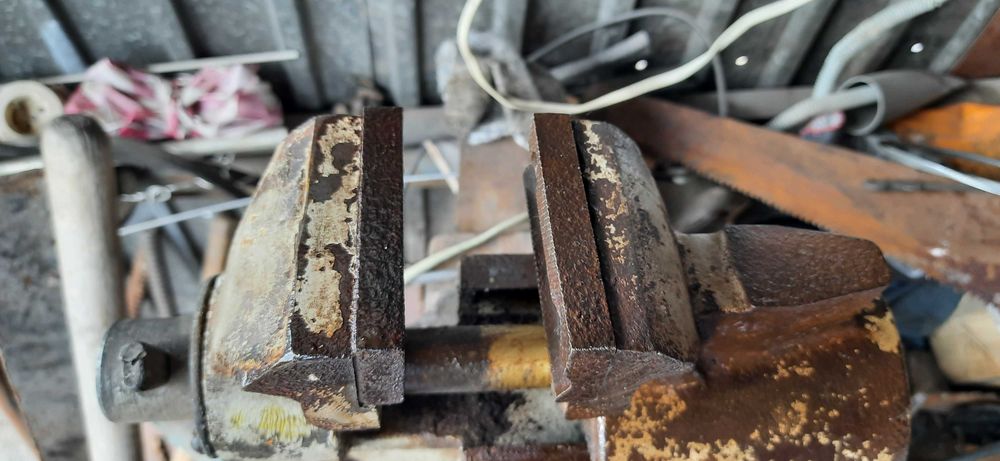 Тиски новые. Производство СССР.