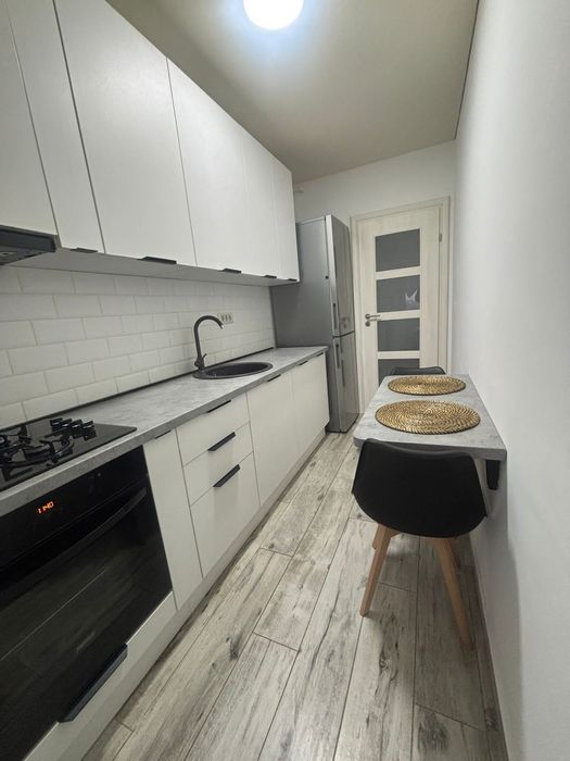 Închiriez Garsoniera Militari Residence + Loc de Parcare