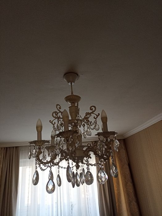 Люстра в отличном состоянии