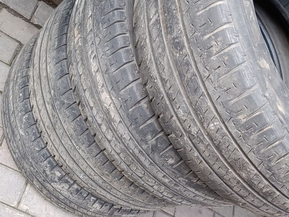 Продам шины на спринтер