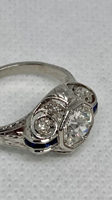 Inel antic platina cu diamante 1.13ct.