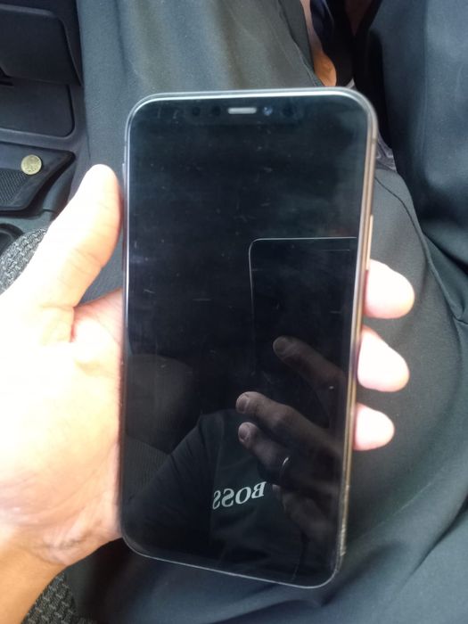 Продам Айфон 11 64гб