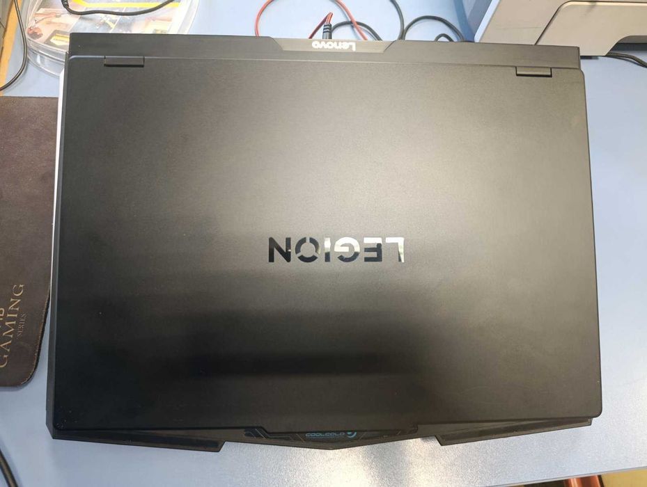 Лаптоп Gaming Lenovo Legion Pro 5 16IAX10H с охладител MOSMAOO®