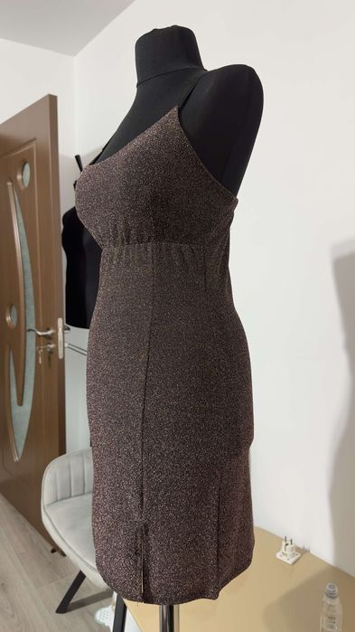 Vând rochiță de ocazie