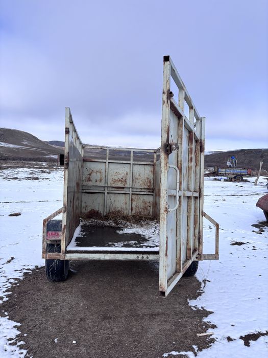 Прицеп для перевозки скота