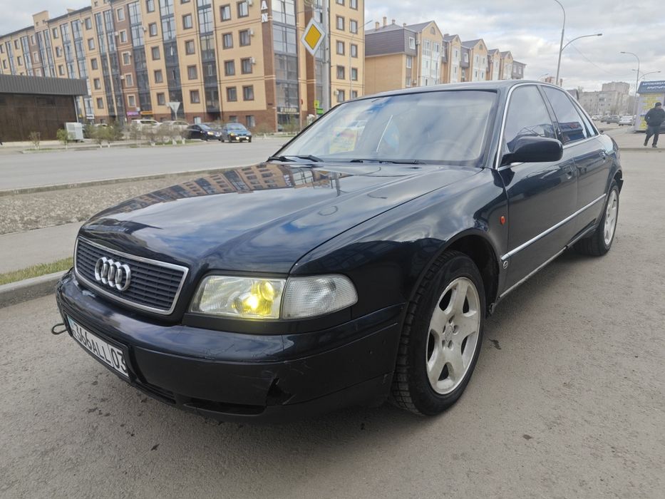 Продам Audi A8 1995г.