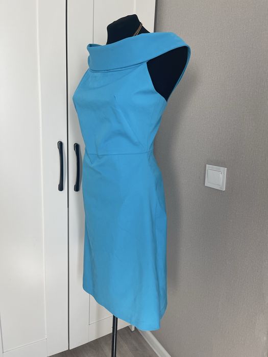продам красивое платье, размер 42-44