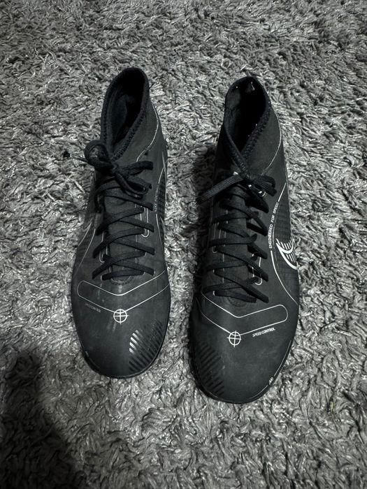 Ghete fotbal Nike marimea 42,5