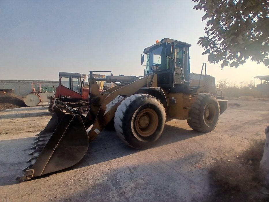 3 кубли погрузчик сотилади