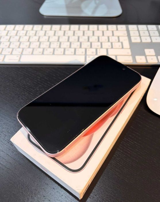iPhone (Айфон) 15 128 ГБ Розовый!