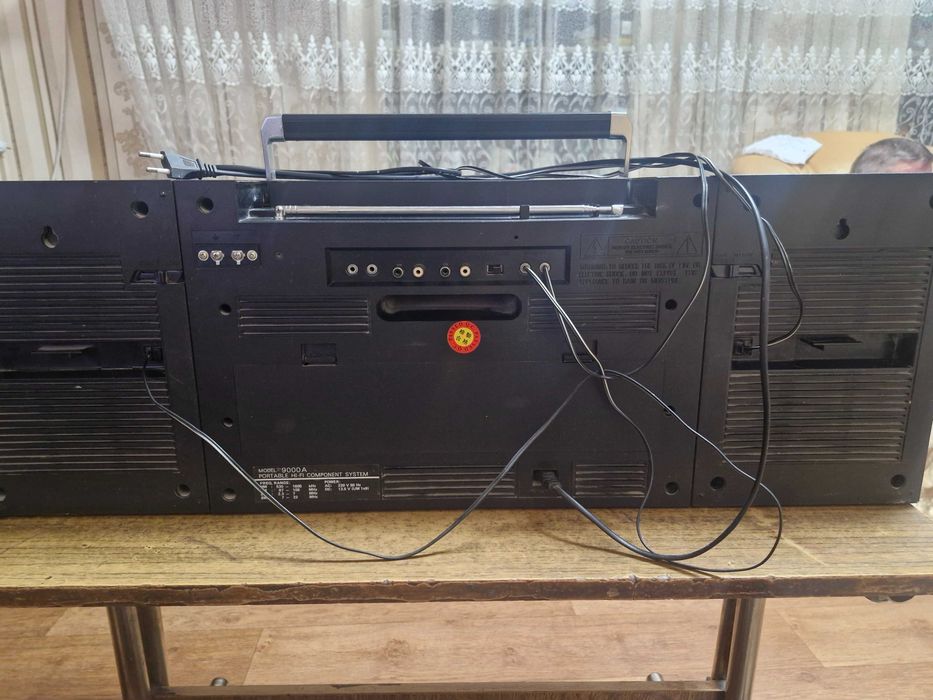 Продам магнитофон шарп 9000А
