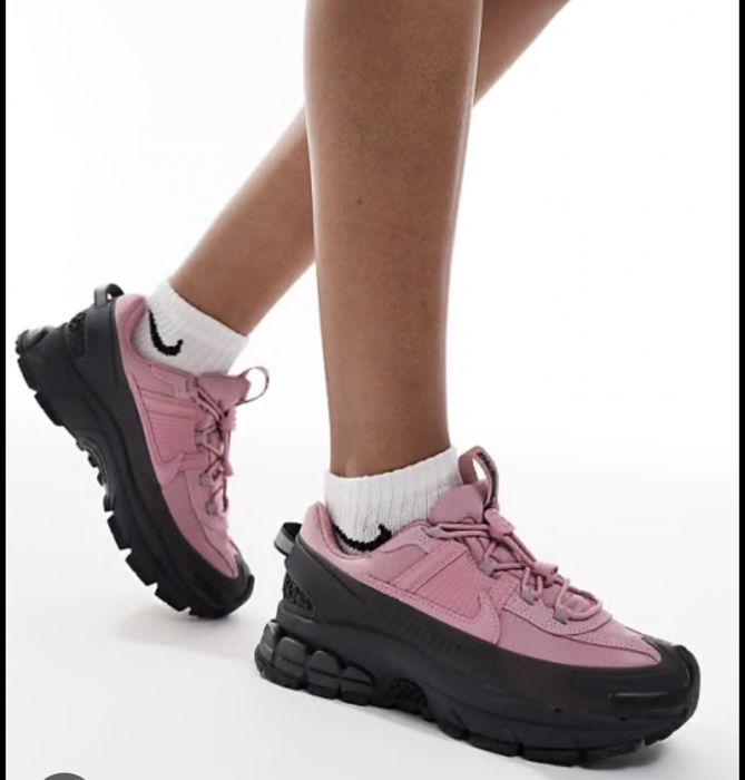 Продам Обувь Vomero 5 Pink Gore Tex