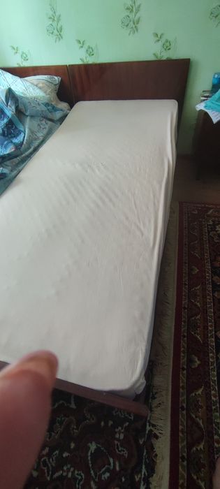 Продам кровати односпальные