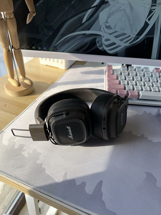 Наушник Marshall + JBL Tune 720BTв подарок