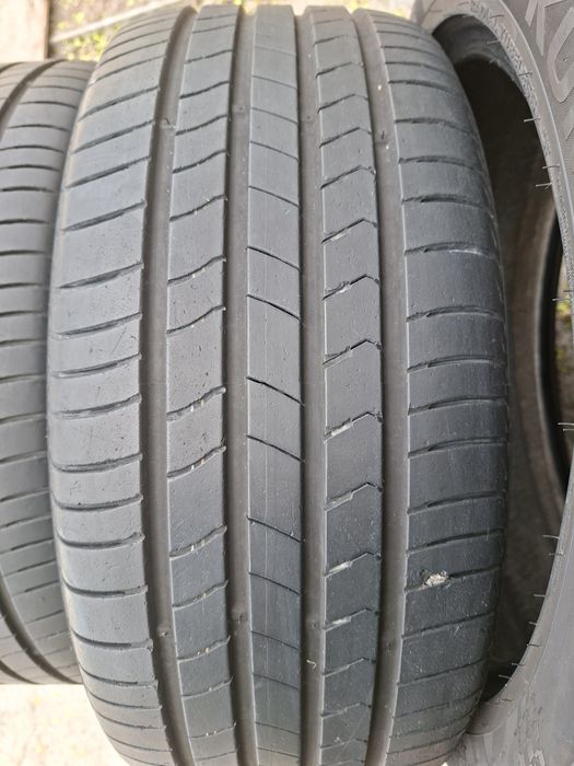 Продам шины 235/45/18 кумхо экстра