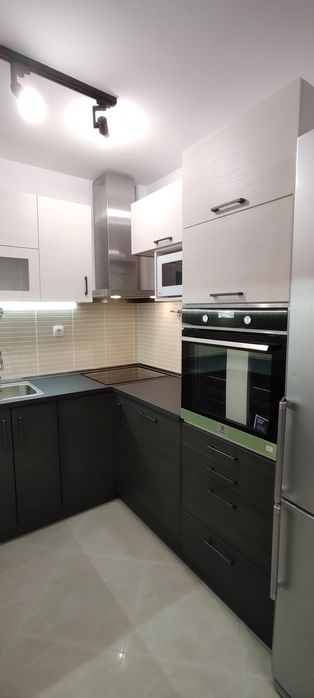 Продава се Тристаен апартамент в Велико Търново, Акация - 111 кв.м за 1640 €/кв.м - Снимка #2