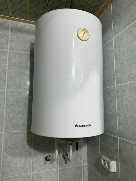 Водонагреватель Ariston