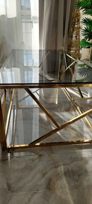 Холна маса в перфектно състояние