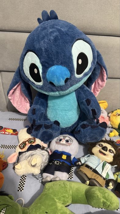 Vand plusuri spiderman/ zootropolis/ batman/ hulk/ stich/ pikachu