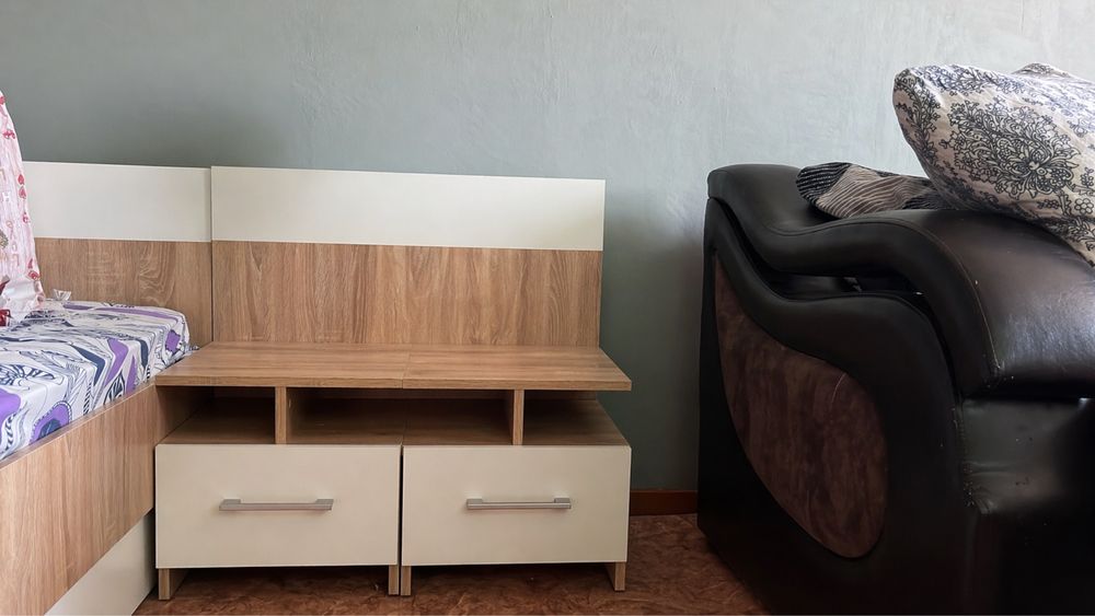 Продам спальный гарнитур