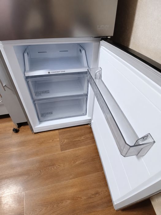 Продам холодильник  Midea