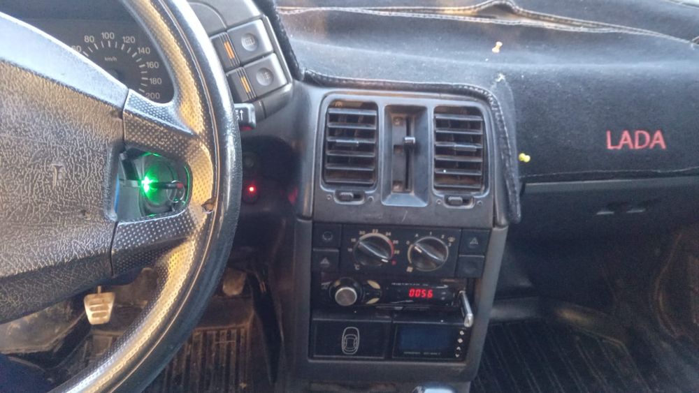 Лада 10 год 2000