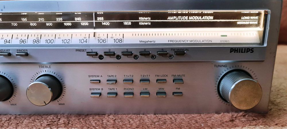 Philips F-5213 amplituner vitange 2X55W pa 8 Ohm