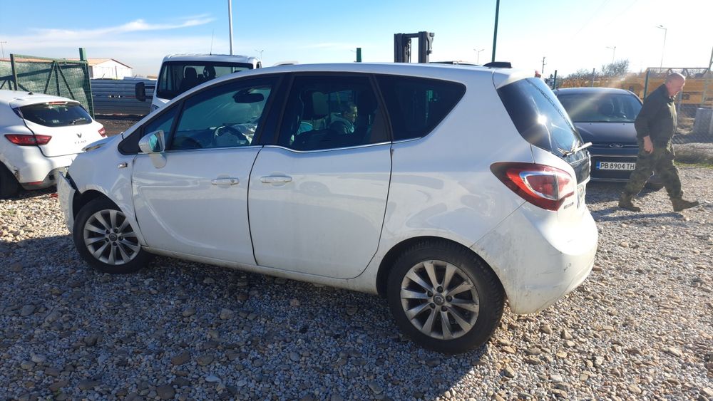 Opel Meriva 1.6CDTI 2016г за части