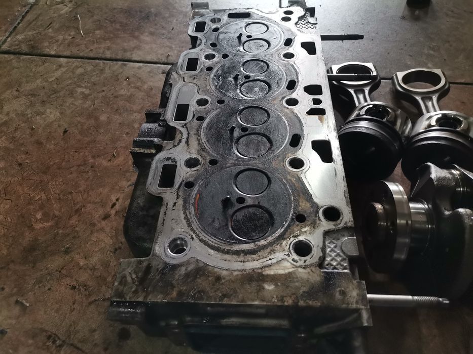 Chiulasa/vibrochen/pistoane 1.6tdci euro 5