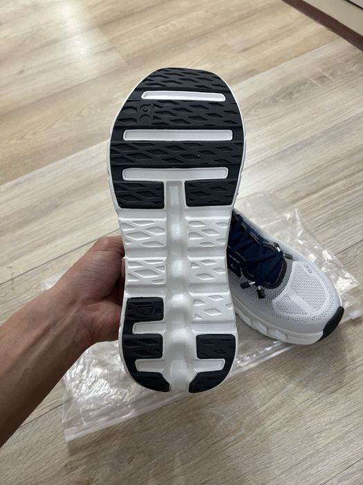 Кроссовки ON Cloudtilt белый