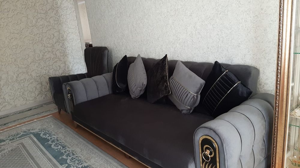 Продам диван и 2 кресла