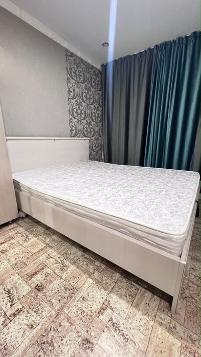 Двухспальная кровать