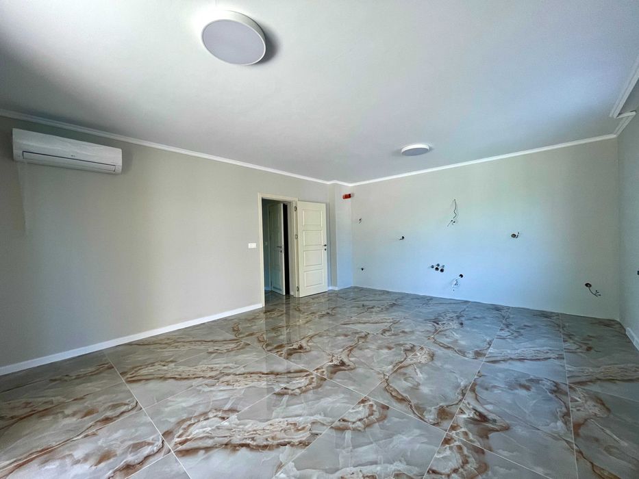 Продава се Тристаен апартамент в Несебър - 120 кв.м за 3075 €/кв.м - Снимка #3