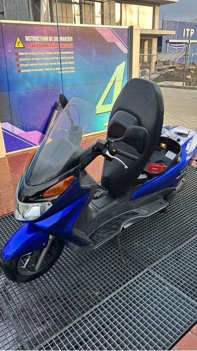 scuter(maxi) Suzuki Burgman 125 INMATRICULAT