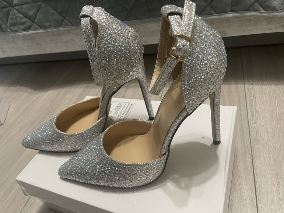 Чисто нови обувки