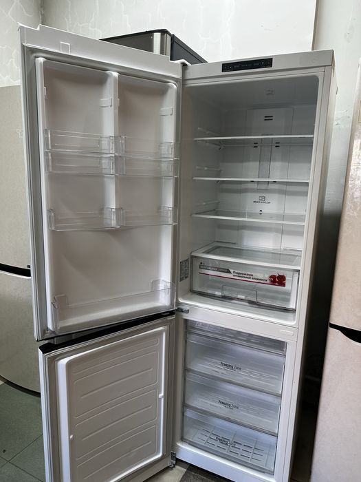 Холодильник LG в отличном состояние