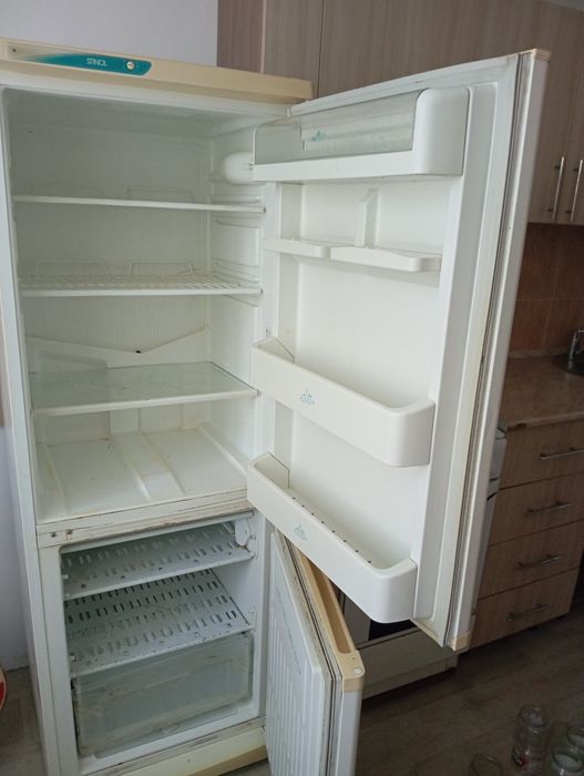 Продам холодильник Stinol