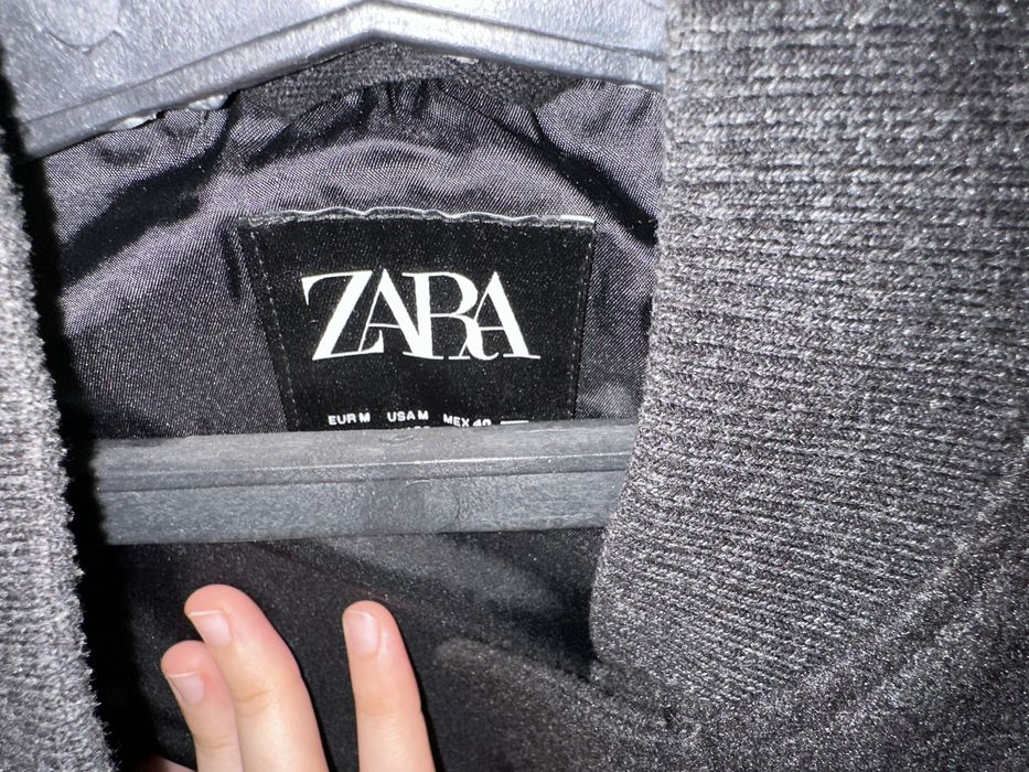 Продам бомбер на весну от Zara