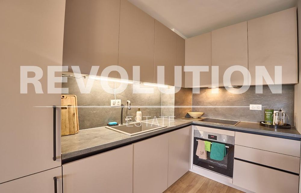 Дава се под наем Двустаен апартамент в Пловдив, Христо Смирненски - 66 кв.м за 664 € - Снимка #2