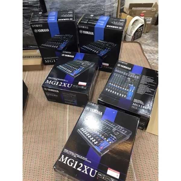 Микшерный пульт Yamaha MG12