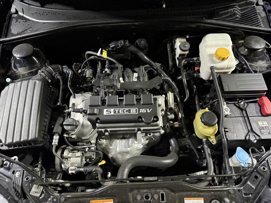 Gentra srochna sotiladi, kraska toza, bez lyuk, kreditga ham sotiladi.