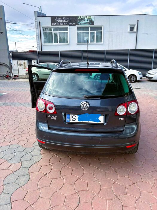 Vând Volkswagen Golf 5 Plus United